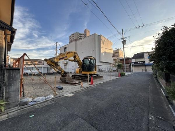 【前面道路含む現地写真】