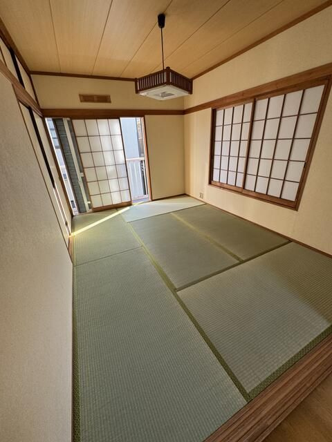 大岩貸家