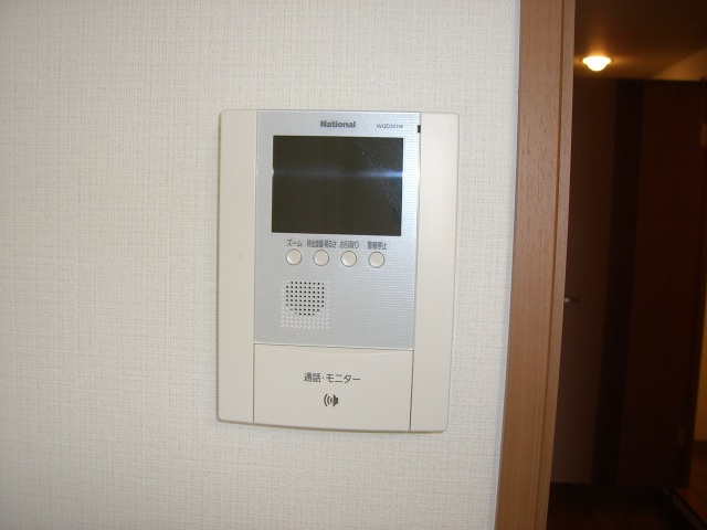メゾンドゥーズの内装|カメラ付インターホン