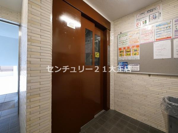 エフアールみなと通りのエントランス