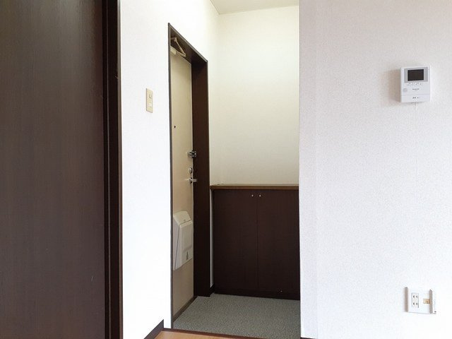 メゾン・ド・クレールの玄関|きれいな玄関です