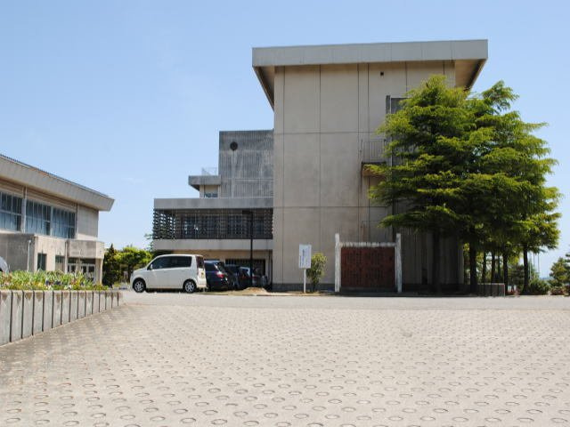 メゾン・ド・クレールの周辺|歌の森小学校まで1400m
