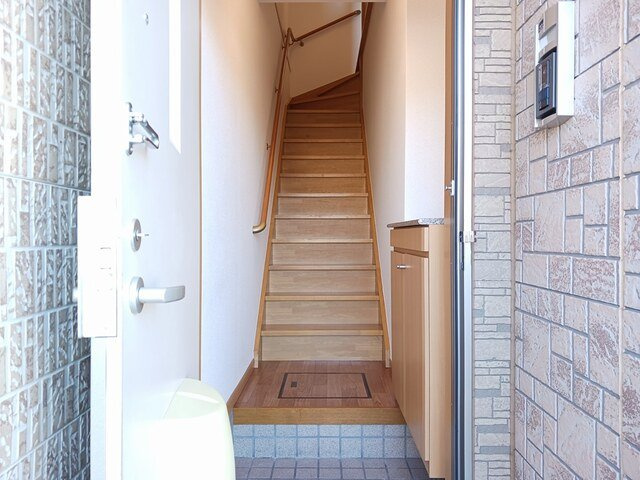 フローラシオンの玄関|落ち着いた玄関です