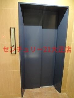 エグゼ大阪BAYのエントランス|エレベーター付き