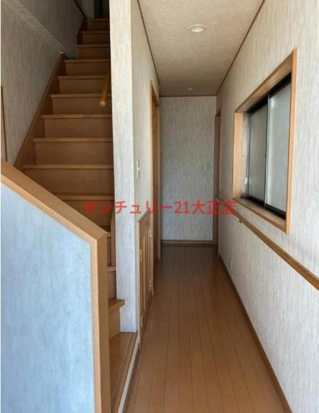大阪市大正区南恩加島６丁目の中古一戸建の玄関