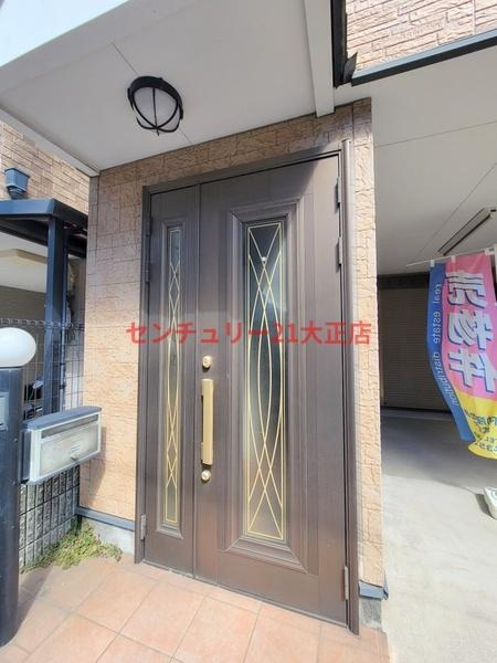 大阪市大正区南恩加島６丁目の中古一戸建の玄関