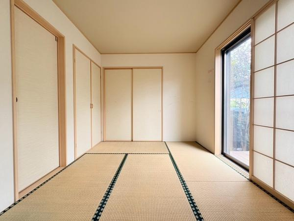 川崎市麻生区王禅寺東４丁目の中古一戸建の和室|和室6帖！リビングに繋がる和室で来客やご家族が帰られた際のお部屋としてもお使いいただけます！