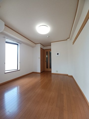 セモア中山の内装