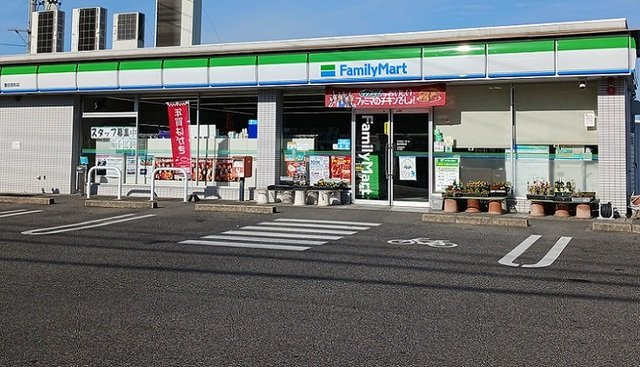 ワイズスクエアＢの周辺|ファミリーマートまで170m