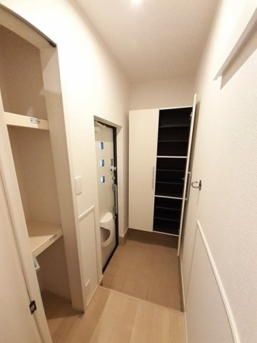リヴェールＢの玄関