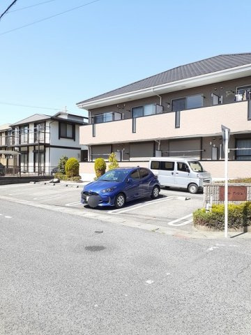 コロレ・アンジュの駐車場