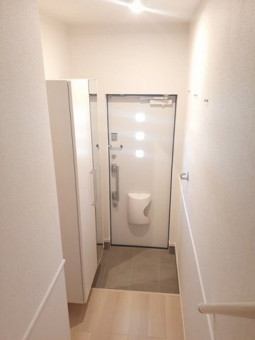 アイレ北山２の玄関