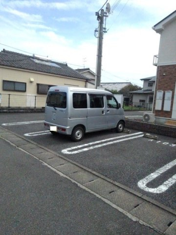 エトナール昴　Ａ棟の駐車場