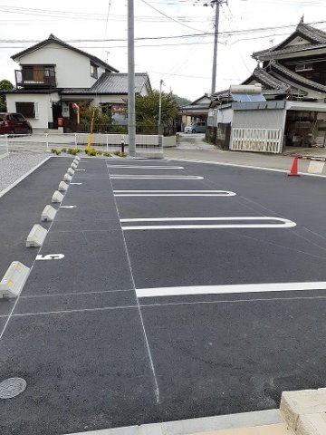 グランフィールド　Ａの駐車場