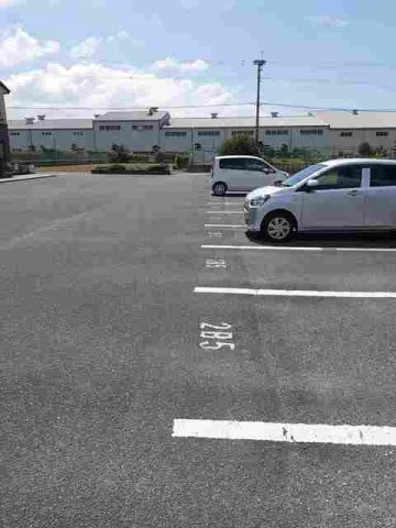 迫間ラッキーハイツⅡの駐車場
