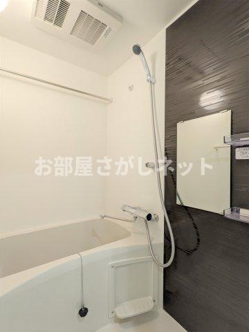 ブランドール坂下三丁目の浴室