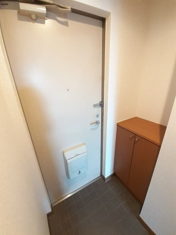メゾン　アンソレイエの玄関