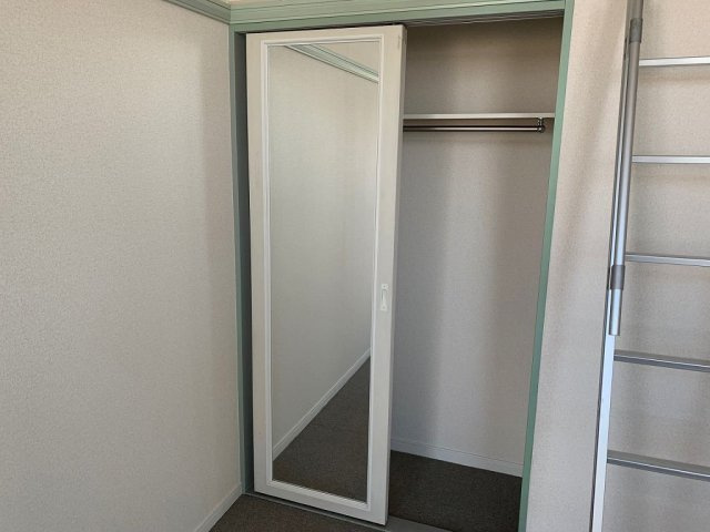 レオパレスＫ・Ｎ・Ａの内装|クローゼットです。