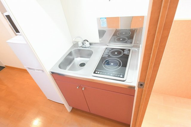 レオパレスＦｌａｔ新栄のキッチン