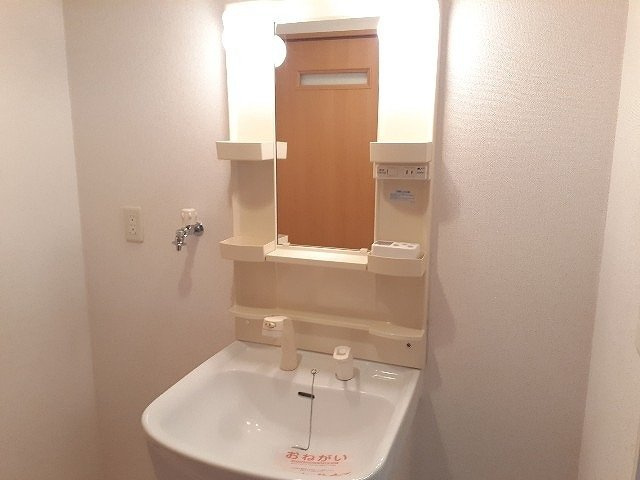 プラシード　Ｙ’ｓの洗面所