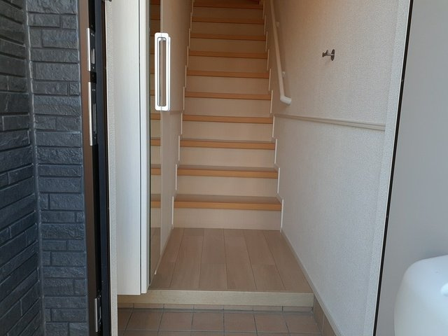 コートヴィレッジ　かすみの玄関