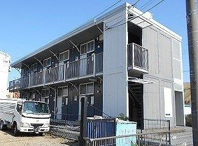 レオパレススクェアの外観