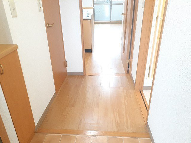 メゾンカルムの玄関