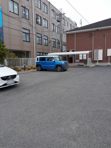 シーサイドナカノの駐車場