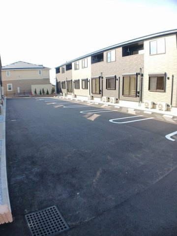 アメニティ本郷　Ｂの駐車場