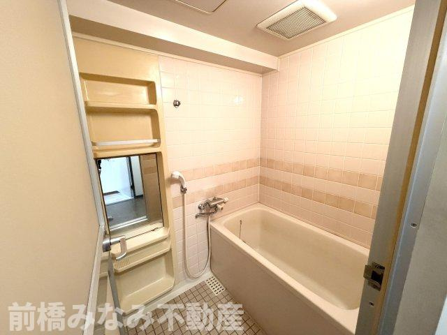 【中古マンション】高崎市高砂町　エクレール高崎　1306号室　２LDKの浴室|コンパクトで使いやすいお風呂です