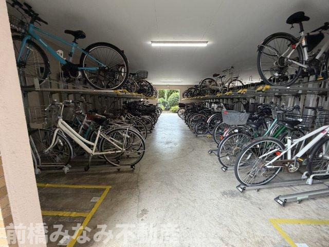 【中古マンション】高崎市高砂町　エクレール高崎　1306号室　２LDKの駐輪場