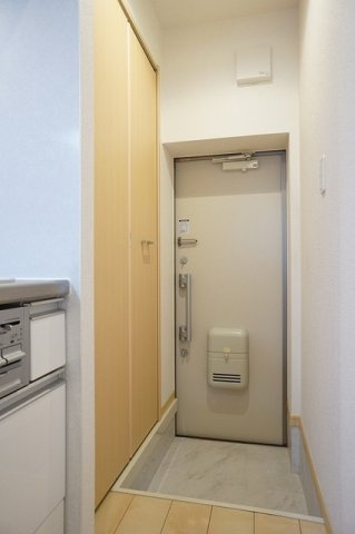 エテルノ　グレイスの玄関