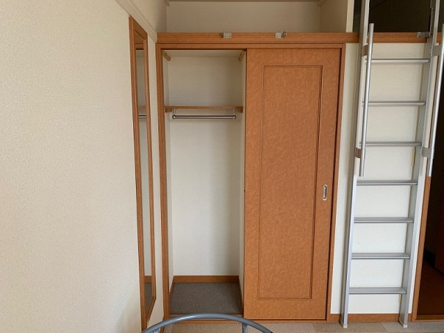レオパレスウッドさちが丘の内装
