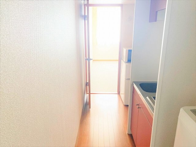 レオパレスウッドさちが丘の玄関