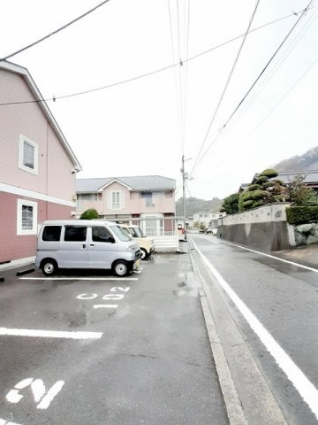セレッソハイツＣの駐車場
