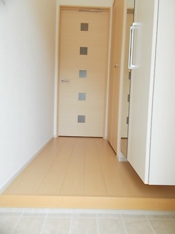 マ・メゾンⅡの玄関