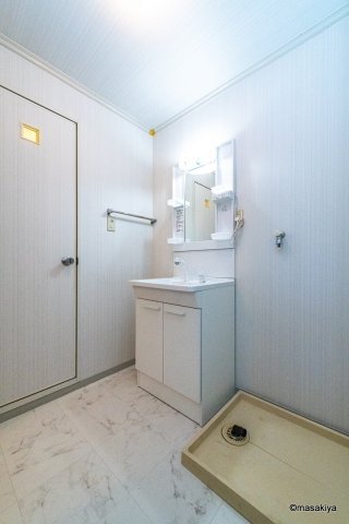 ハイライズ若槻の洗面所