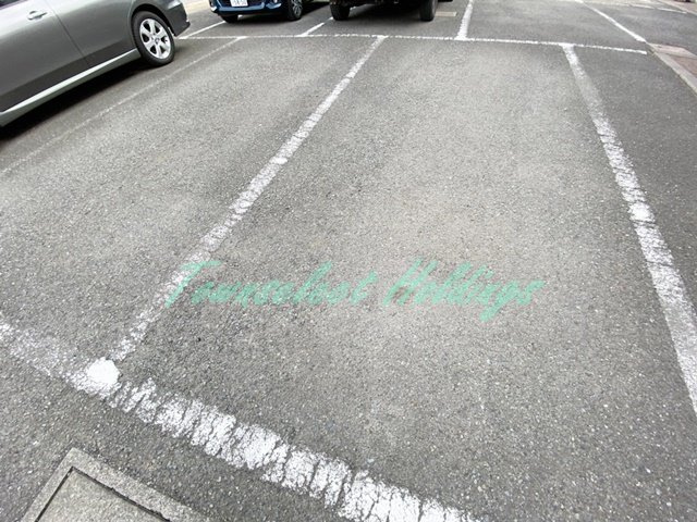 茅ヶ崎市中海岸３丁目の賃貸マンションの駐車場