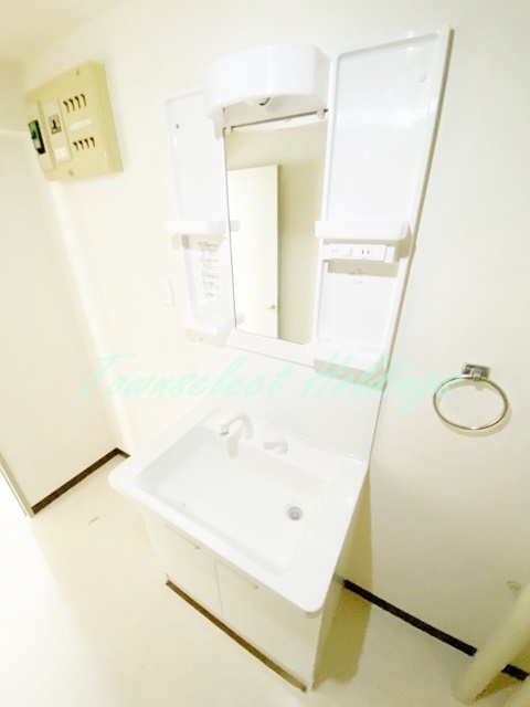 茅ヶ崎市中海岸３丁目の賃貸マンションの洗面所