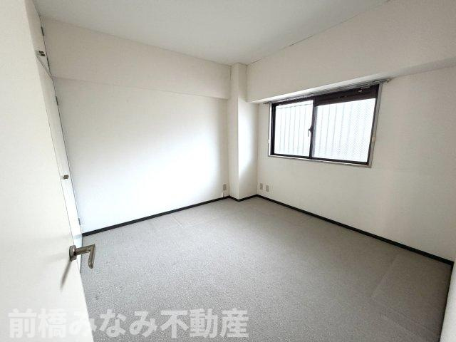 【中古マンション】前橋市天川原町　グリーンキャピタル前橋　１階　３LDKの洋室|明るい洋室です