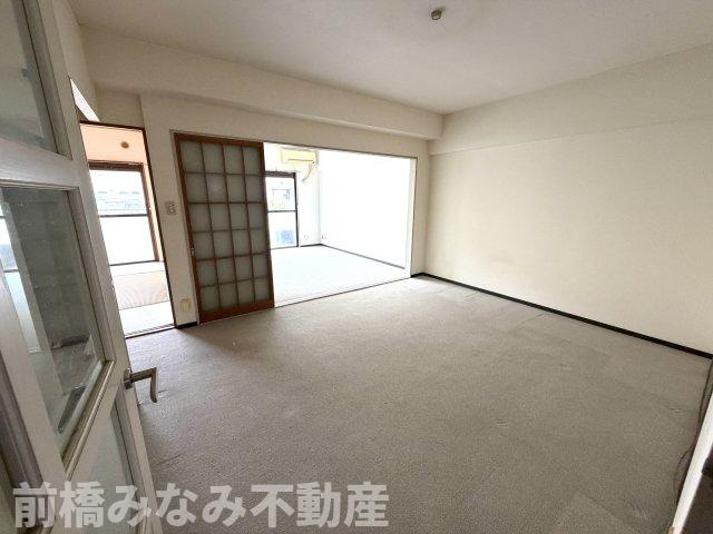 【中古マンション】前橋市天川原町　グリーンキャピタル前橋　１階　３LDKの居間・リビング|ゆったりとしたリビングです