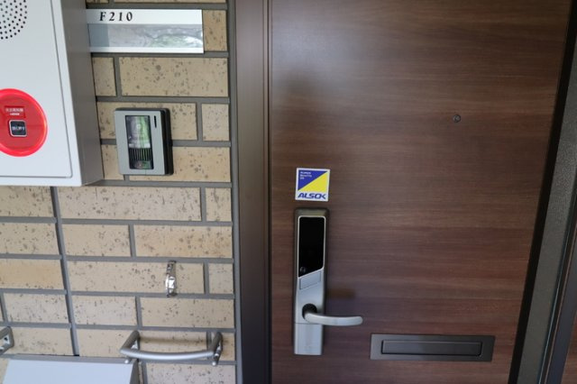グレースタウン江南 Ｆの玄関