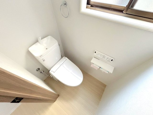 宇品西貸家のトイレ