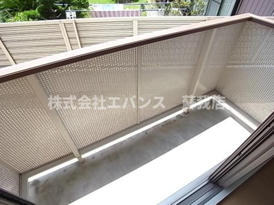 【バルコニー】 | メゾン　シェル | 広々としたバルコニーです