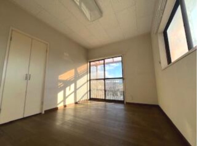 高崎市吉井町南陽台　中古590の洋室