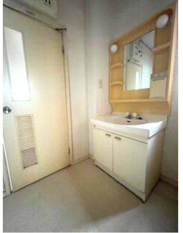 高崎市吉井町南陽台　中古590の独立洗面台