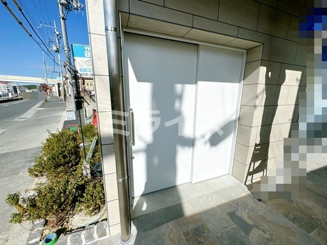 【エントランス】 | ファーストフィオーレ吹田パティオ