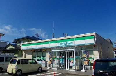 【周辺】 | プリムローズ | ファミリーマート桜一丁目店まで700m