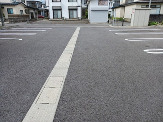 【駐車場】 | ジャルダン　ドゥ　フルール | 車をお持ちの方に嬉しい駐車場付きの物件です