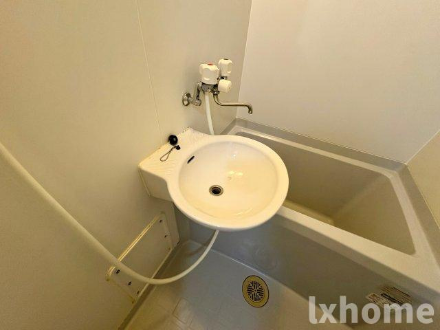 竹橋町マンションの洗面所